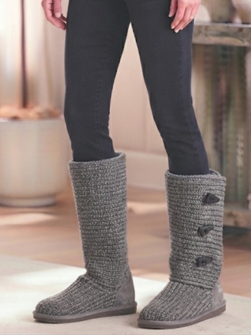 Bearpaw Womens Knit Sweater Tall shoes Winter Button boots sz 7